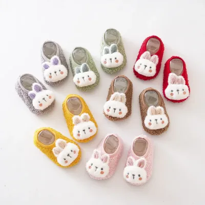 Chaussons en peluche motif lapin pour bébé – image 2