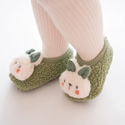 Chaussons en peluche motif lapin pour bébé – image 3
